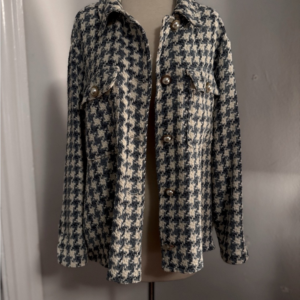Zara boucle jacket with pearl button detail